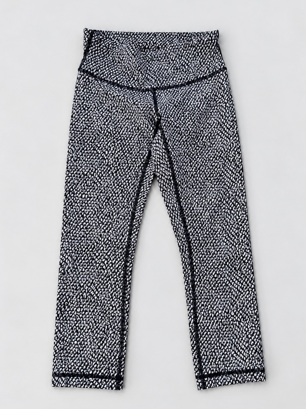 🎉5 for $45🎉 Lululemon crop leggings size 4